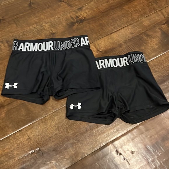One pair of UnderArmour athletic shorts - Picture 1 of 4